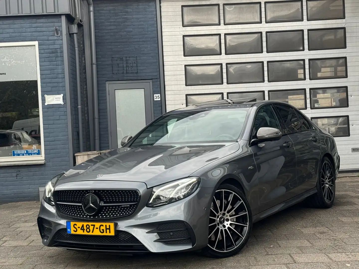 Mercedes-Benz E 53 AMG 4MATIC Premium Plus | Schuifdak | 360 Camera | HUD Grijs - 1