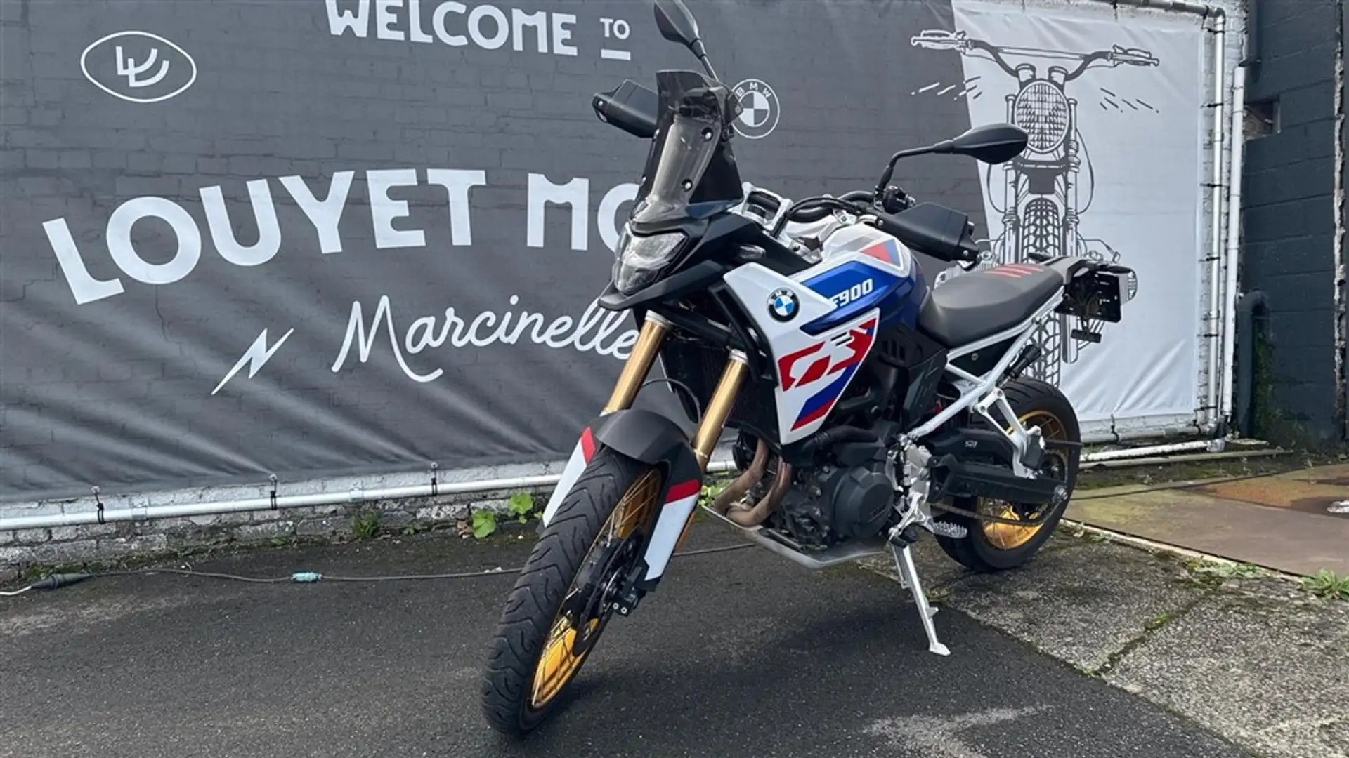 BMW F 900 GS 0 - 2