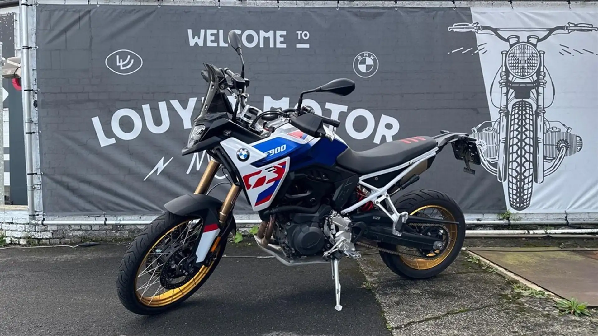 BMW F 900 GS 0 - 1