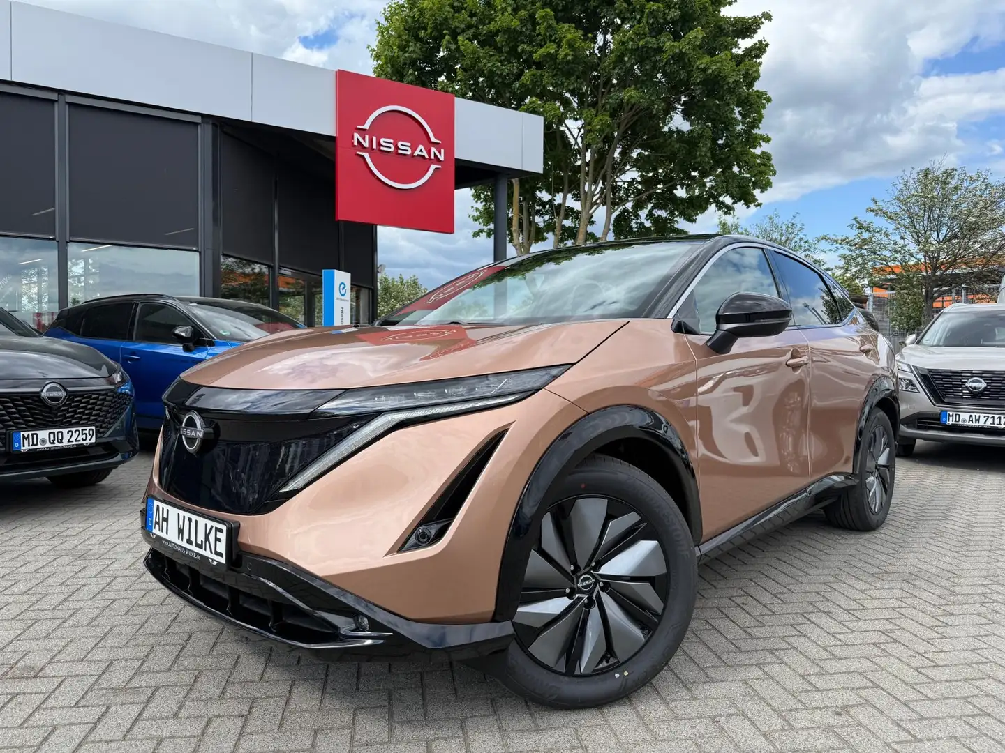 Nissan Ariya 63kWh Advance Pack 22kW OBC/PROPILOT - AUF LAGER Золотий - 1
