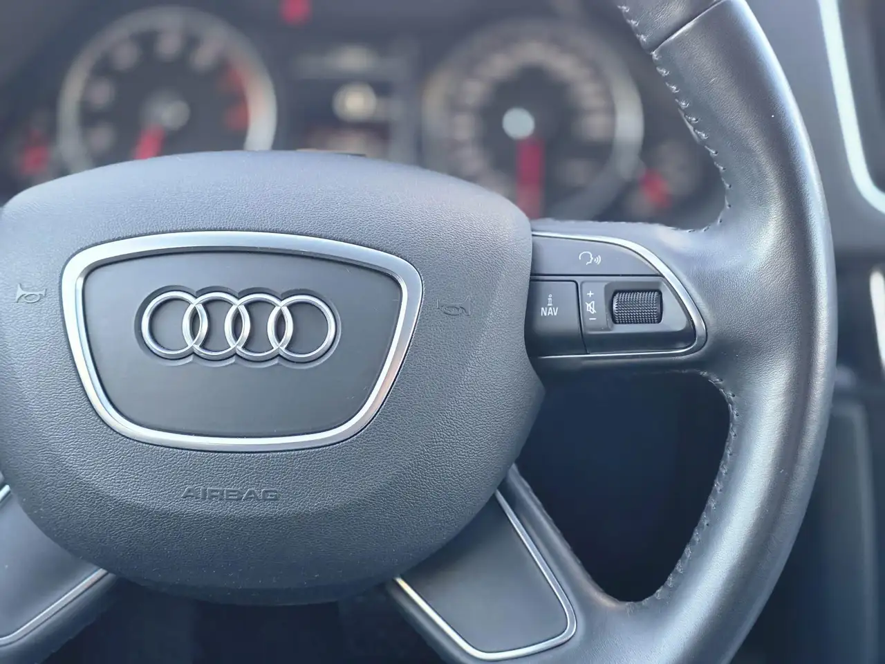 Audi Q5 снимка Audi Q5