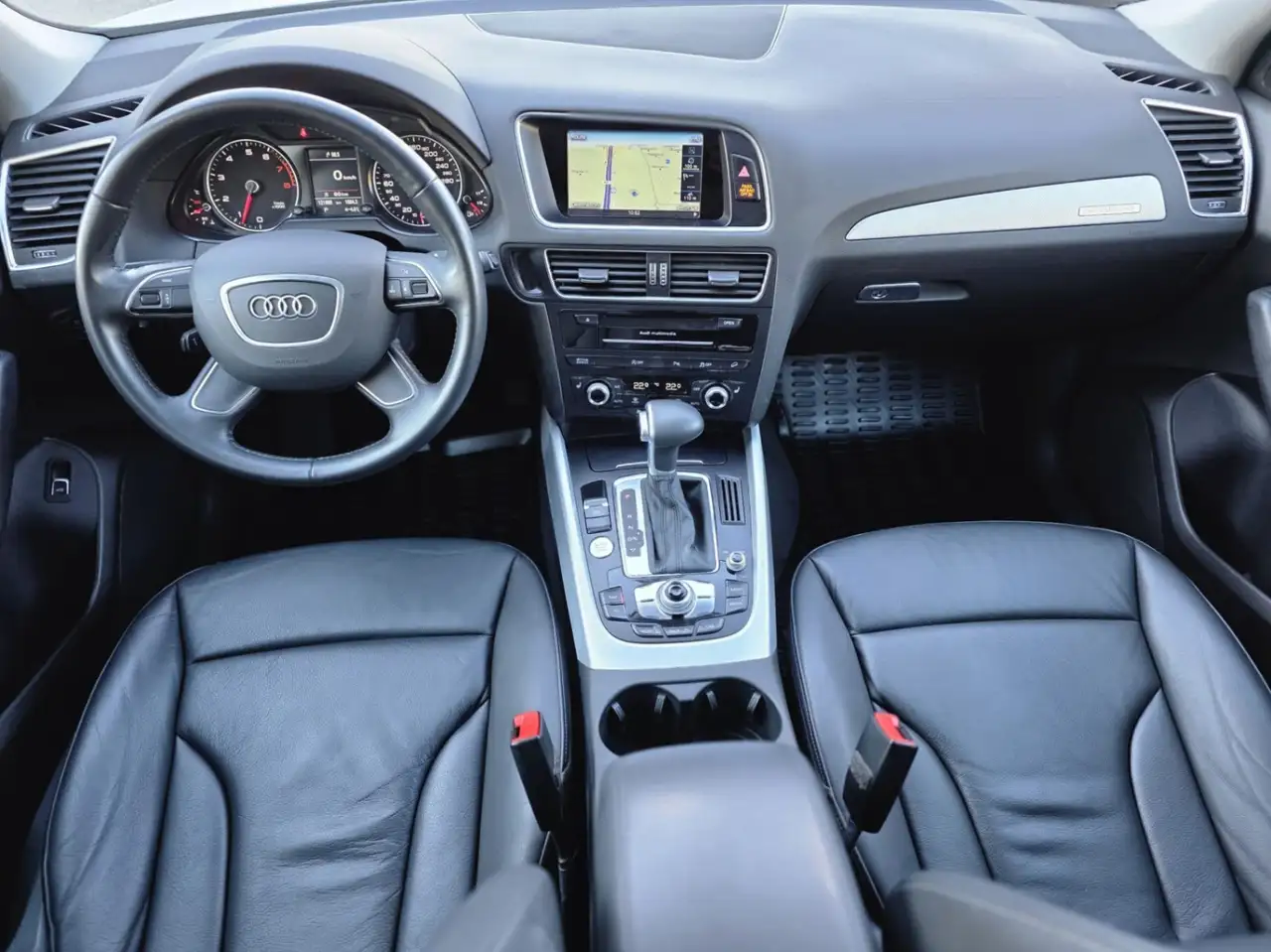 Audi Q5 снимка Audi Q5