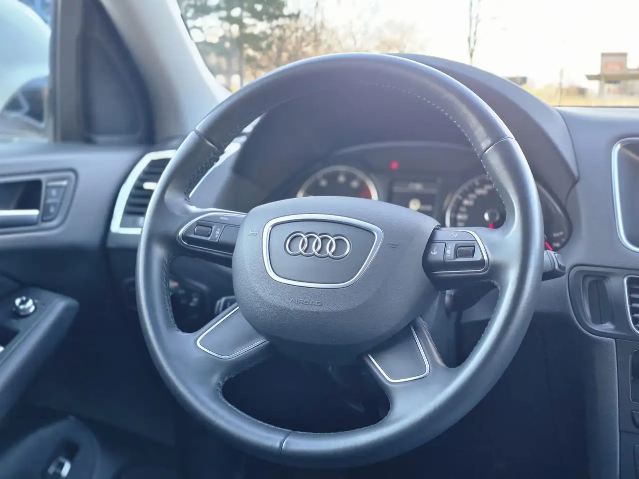 Audi Q5 снимка Audi Q5