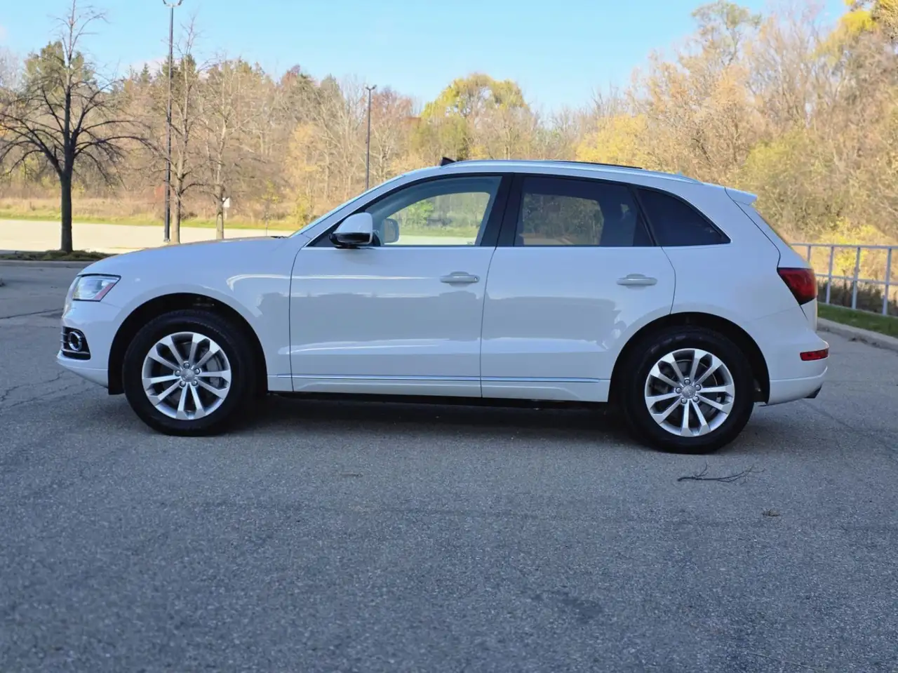Audi Q5 снимка Audi Q5