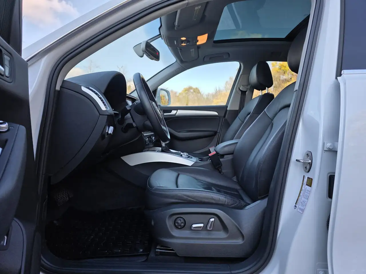 Audi Q5 снимка Audi Q5