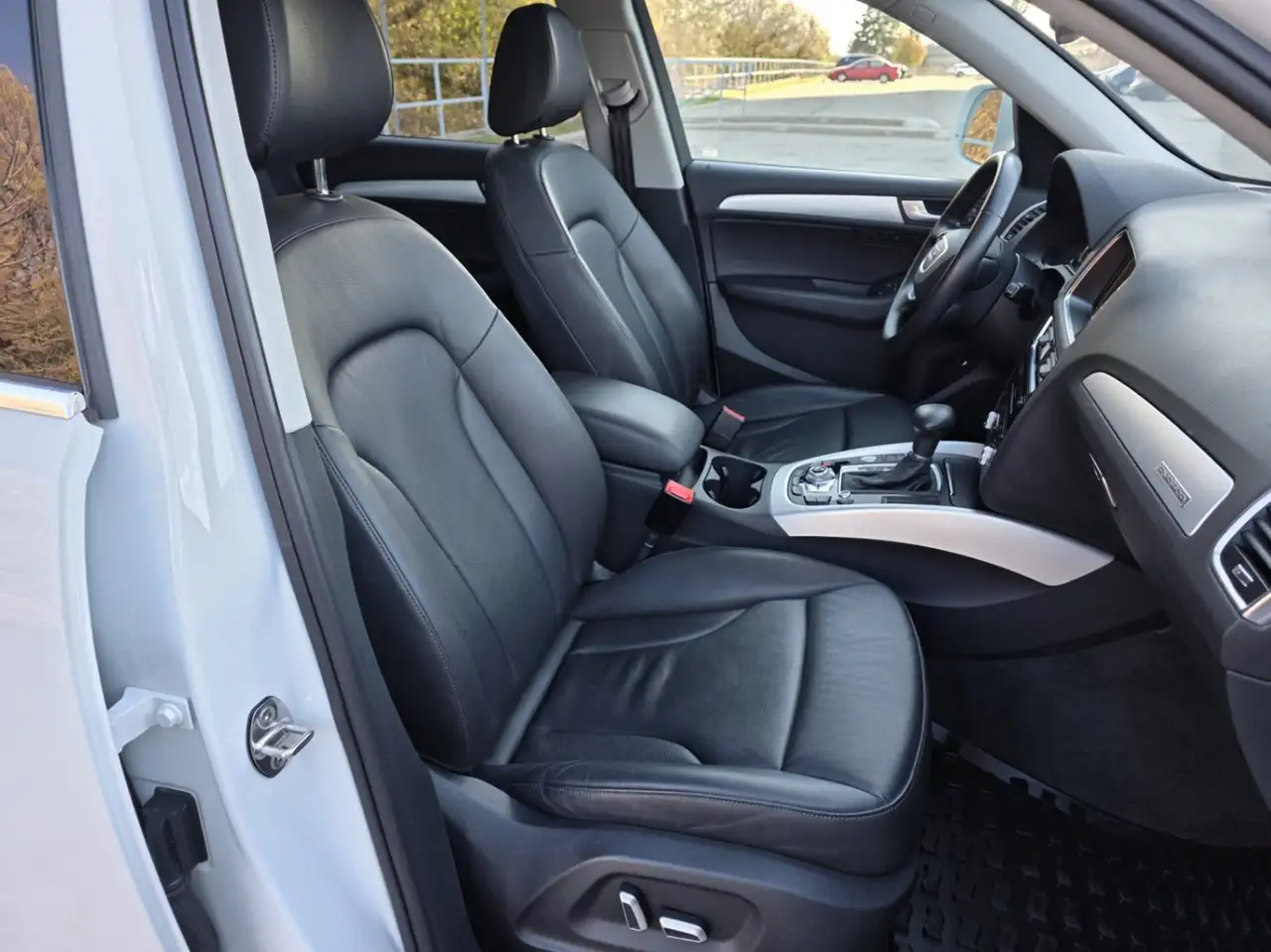 Audi Q5 снимка Audi Q5