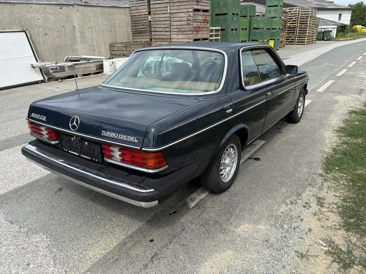 Mercedes-Benz E 300 W123 Coupe Turbodiesel, foto 7