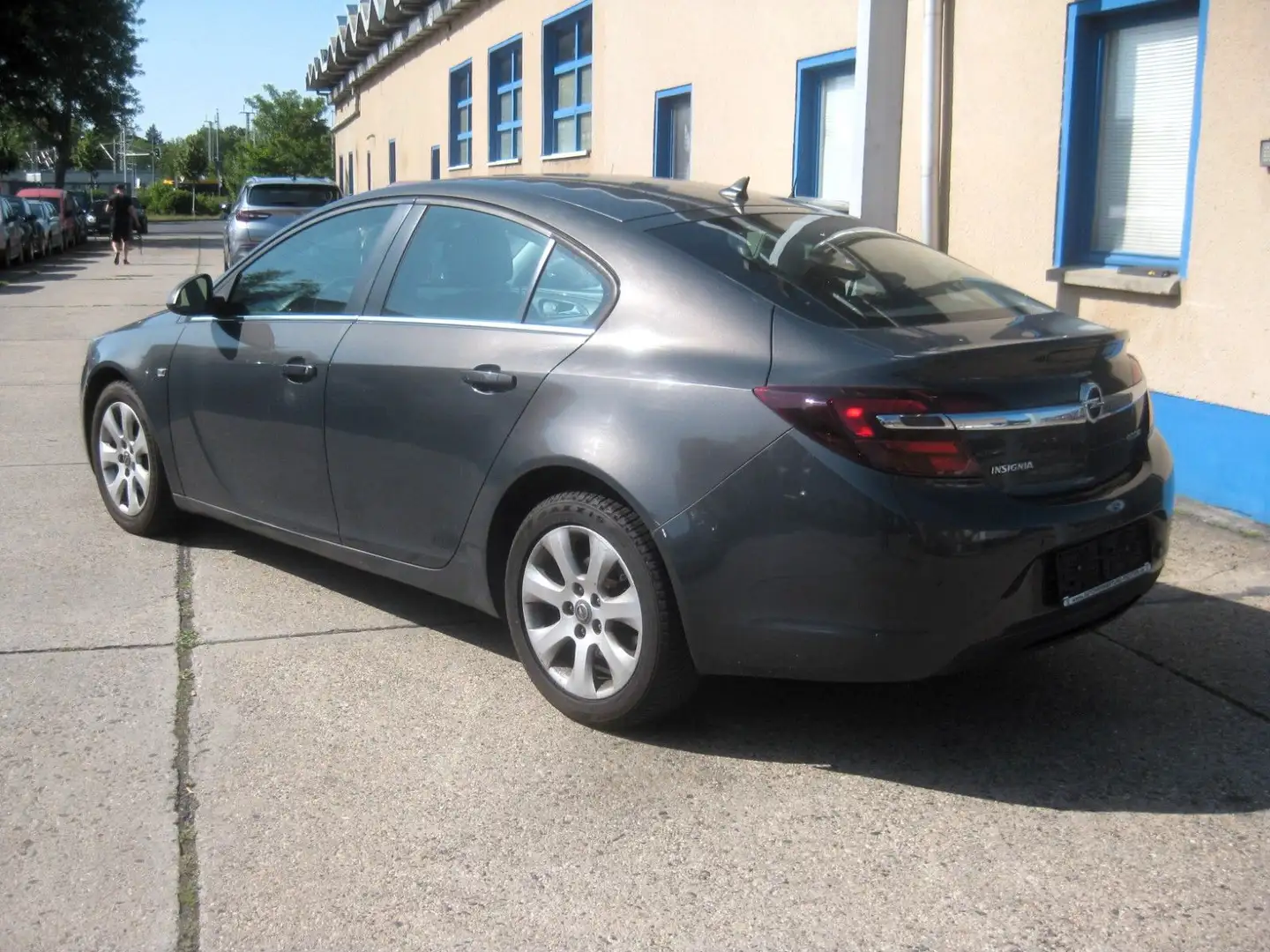 Opel Insignia A Lim. Edition Grau - 1