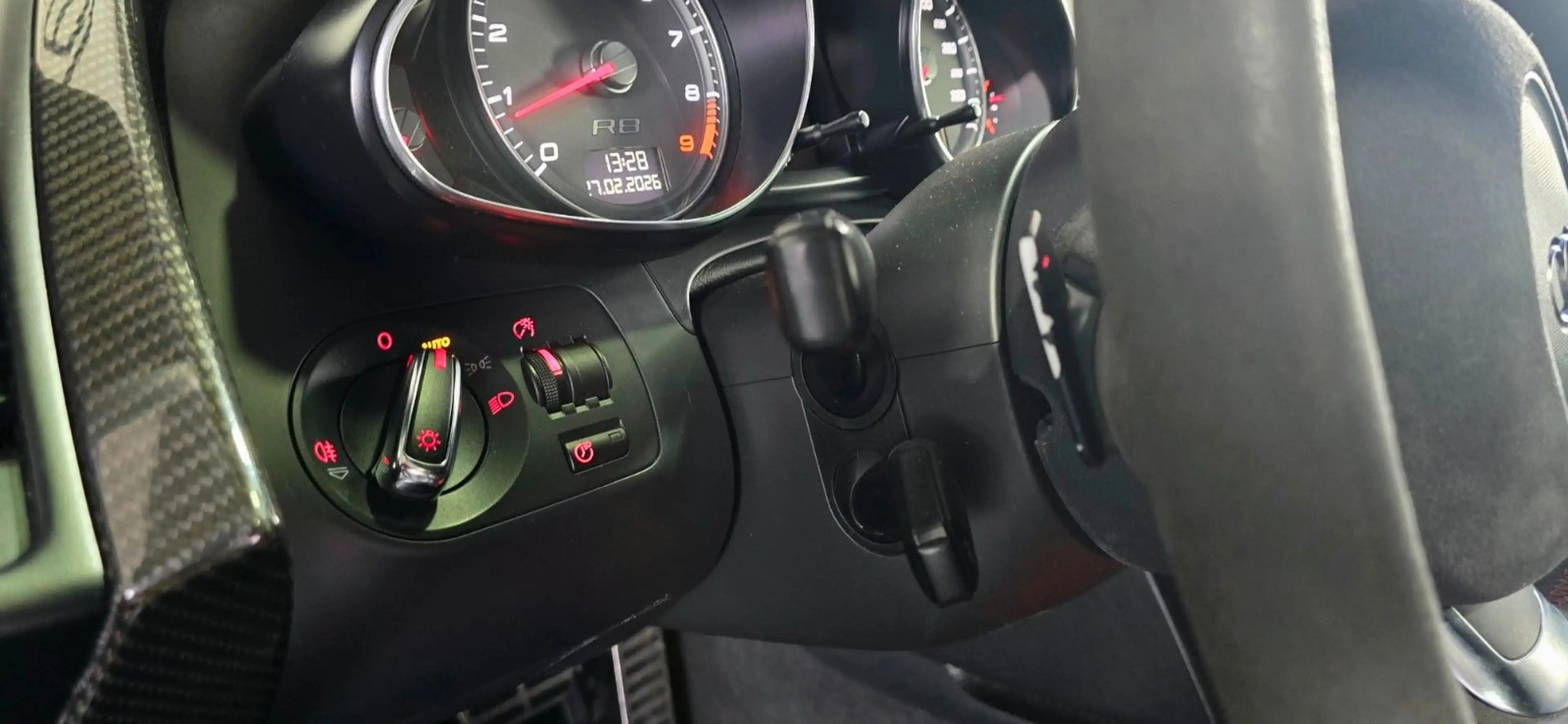 Audi R8 4.2 FSI Quattro*3*CARBON*V10-OPTIK*B&O*V10 FG — photo 36