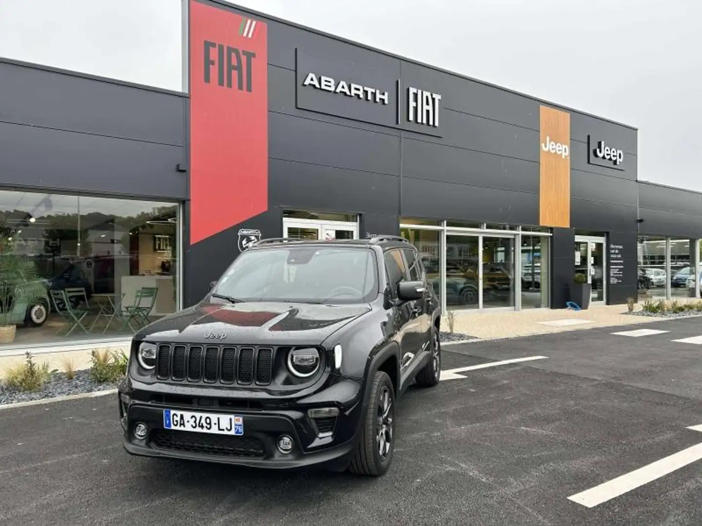Jeep Renegade 1.3 GSE T4 190ch 4xe 80th Anniversary AT6 MY21 Schwarz - 1