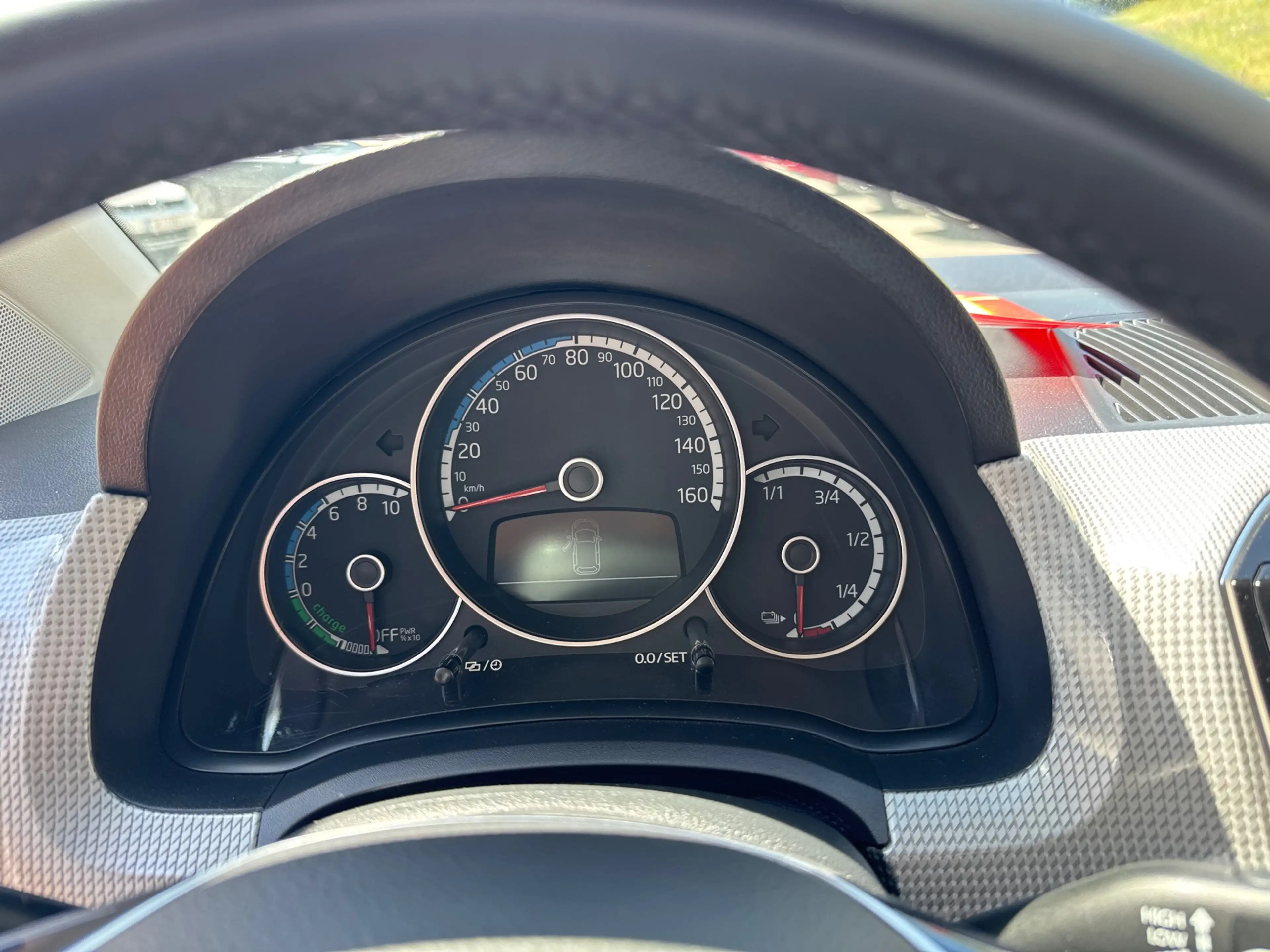 Volkswagen e-up! Style Plus — photo 6