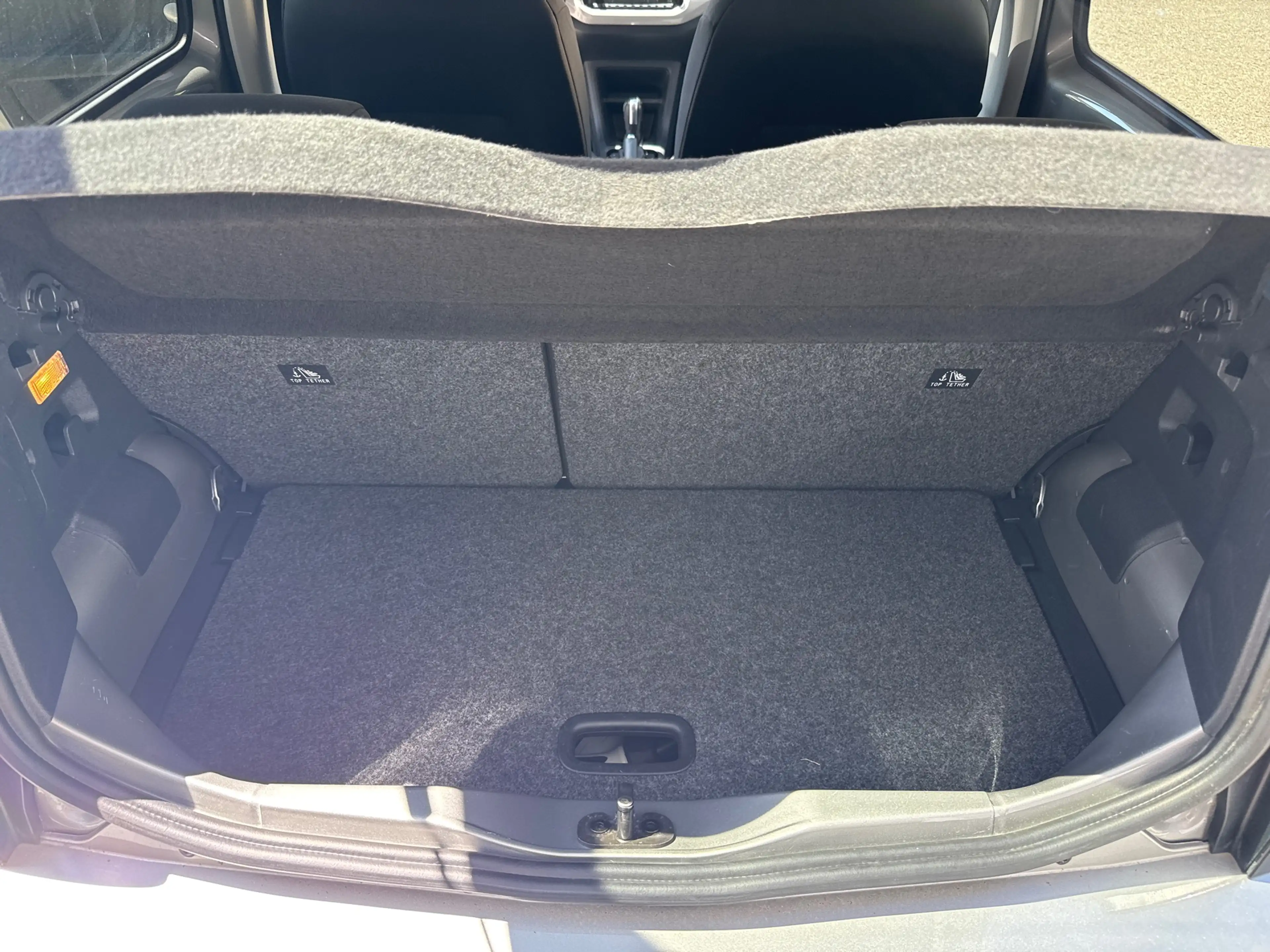 Volkswagen e-up! Style Plus — photo 11