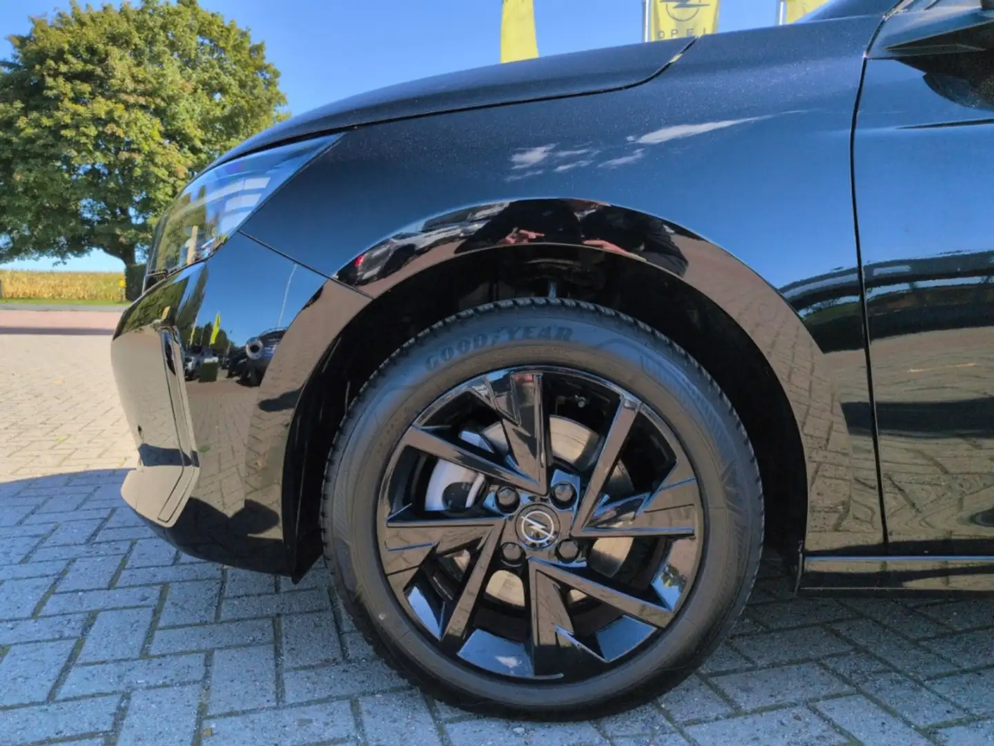 Opel Corsa F GS 1.2 Turbo Navi Matrix SHZ LHZ RFK Ganzjahresr Noir - 2