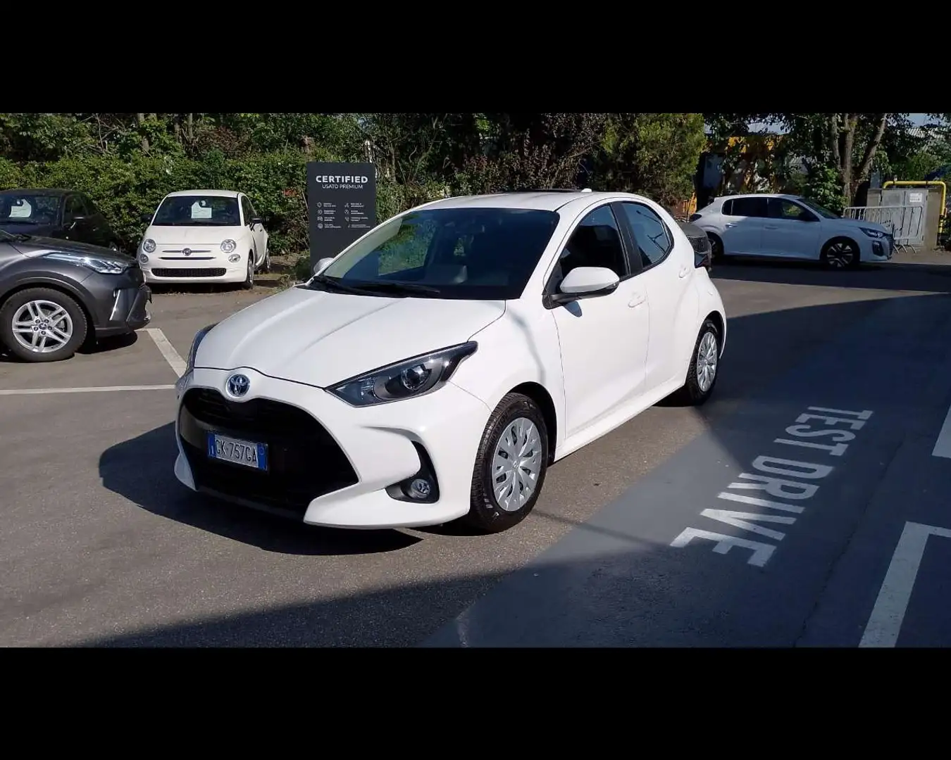 Toyota Yaris 4ª serie - Yaris 1.5 Hybrid 5 porte Business Bianco - 1