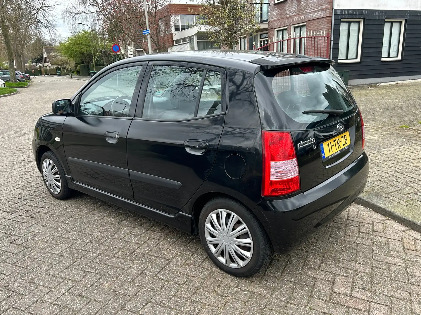 Kia Picanto 1.0 Bling 2007 airco 1 jaar apk zuinig goed rijden Zwart - 2