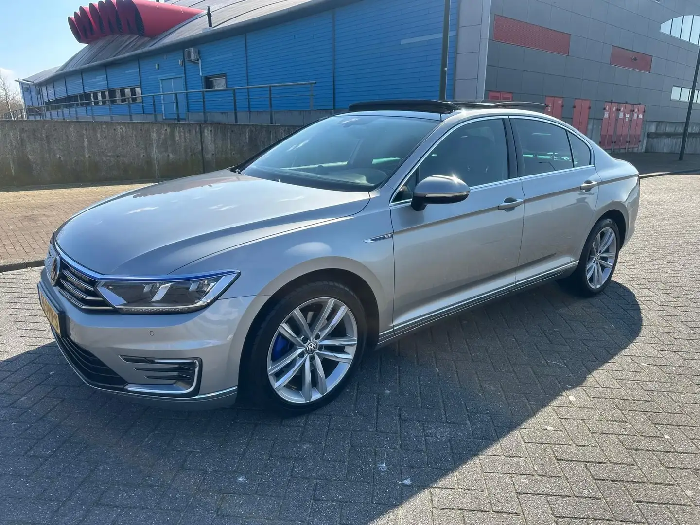 Volkswagen Passat 1.4 TSI GTE Highline Grijs - 1