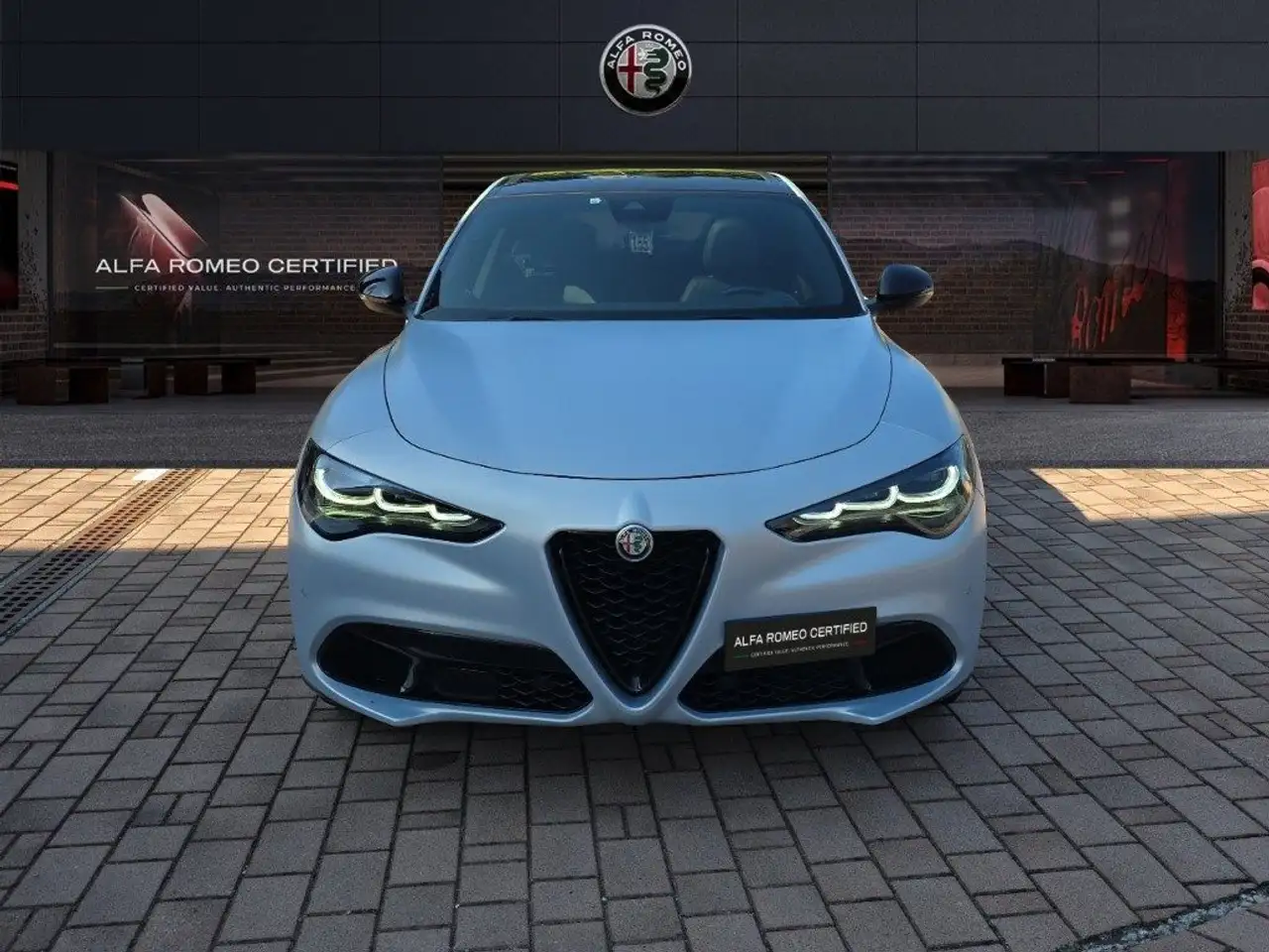 Alfa Romeo Stelvio 2023