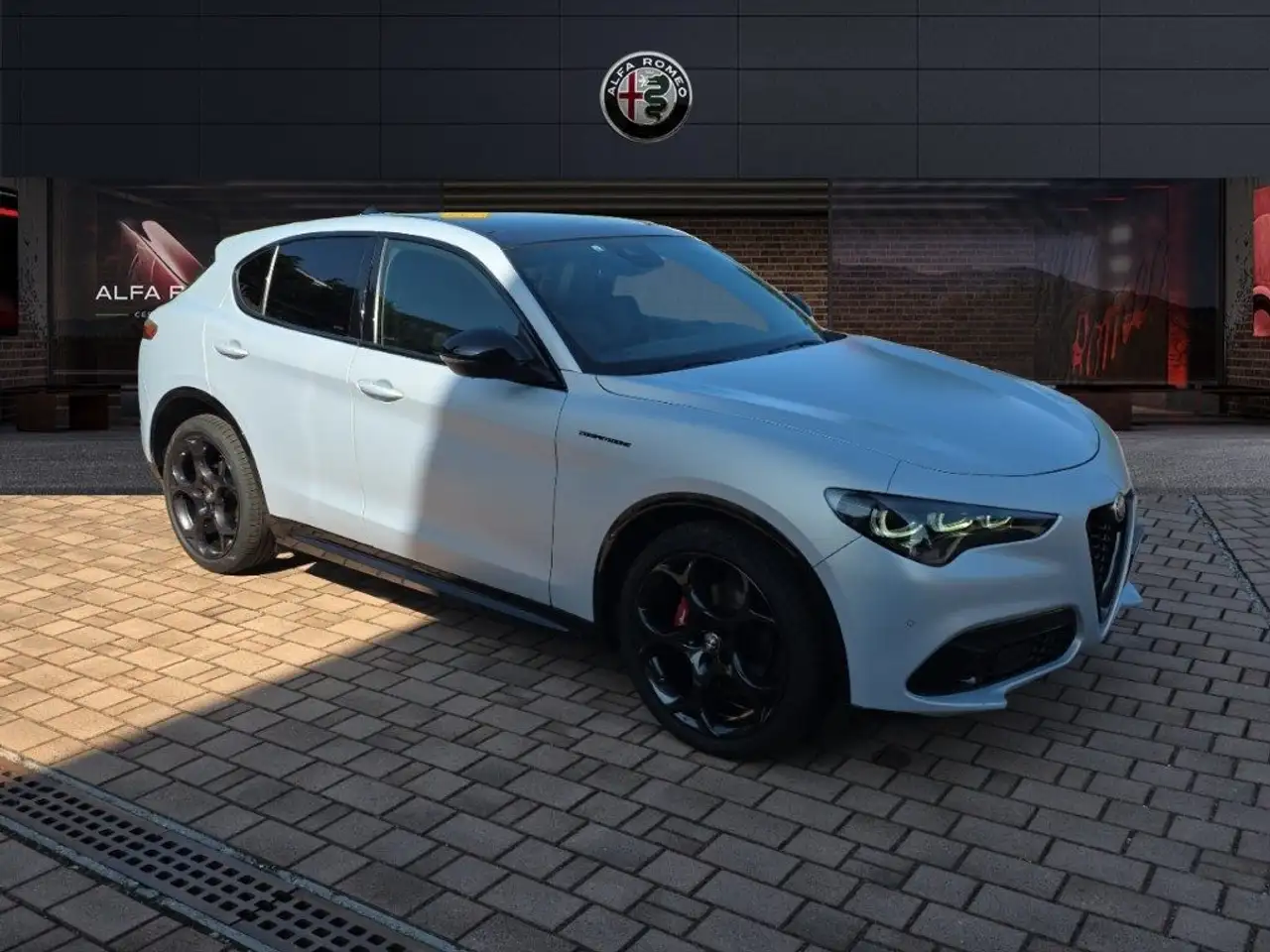 Alfa Romeo Stelvio 2023