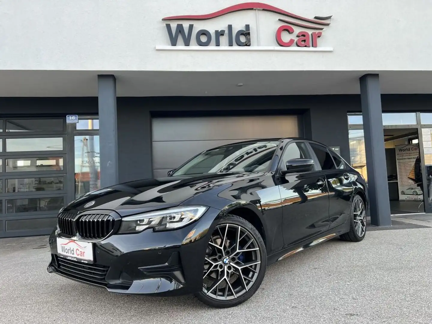 BMW 318 d Advantage Aut. LED-NAVI-Sportsitze Zwart - 1