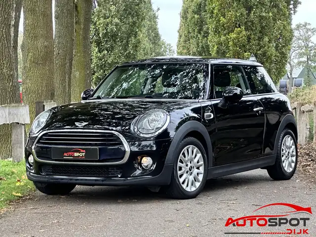 MINI Cooper 3-Deurs 1.5 Business