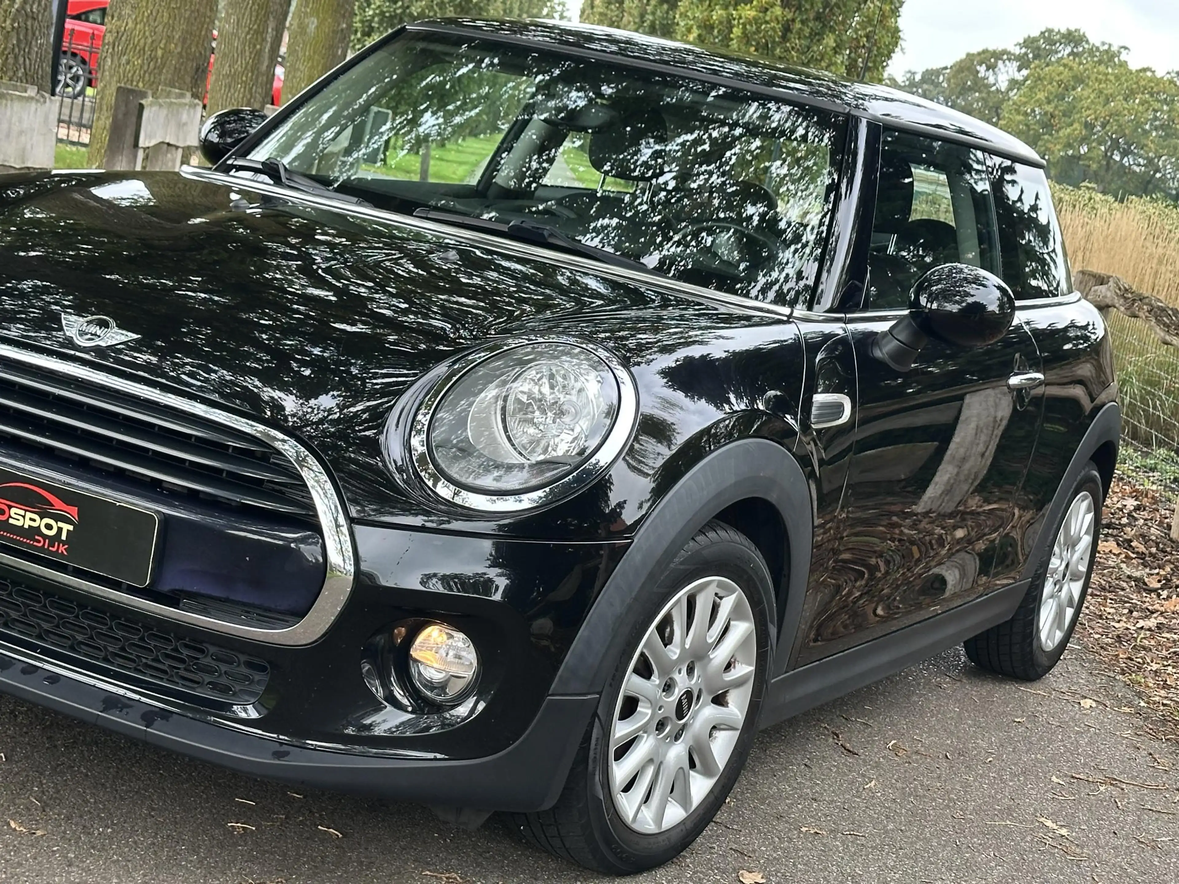 MINI Cooper 3-Deurs 1.5 Business — photo 2