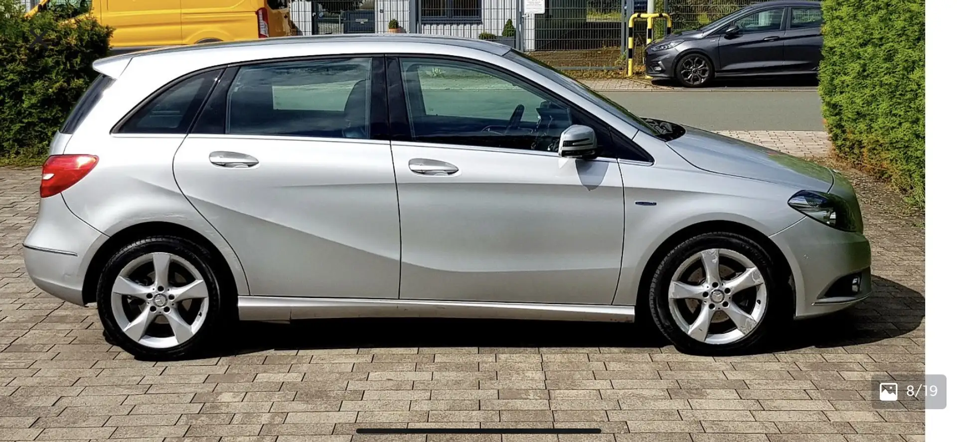 Mercedes-Benz B 200 BlueEFFICIENCY EDITION 1 Silber - 2