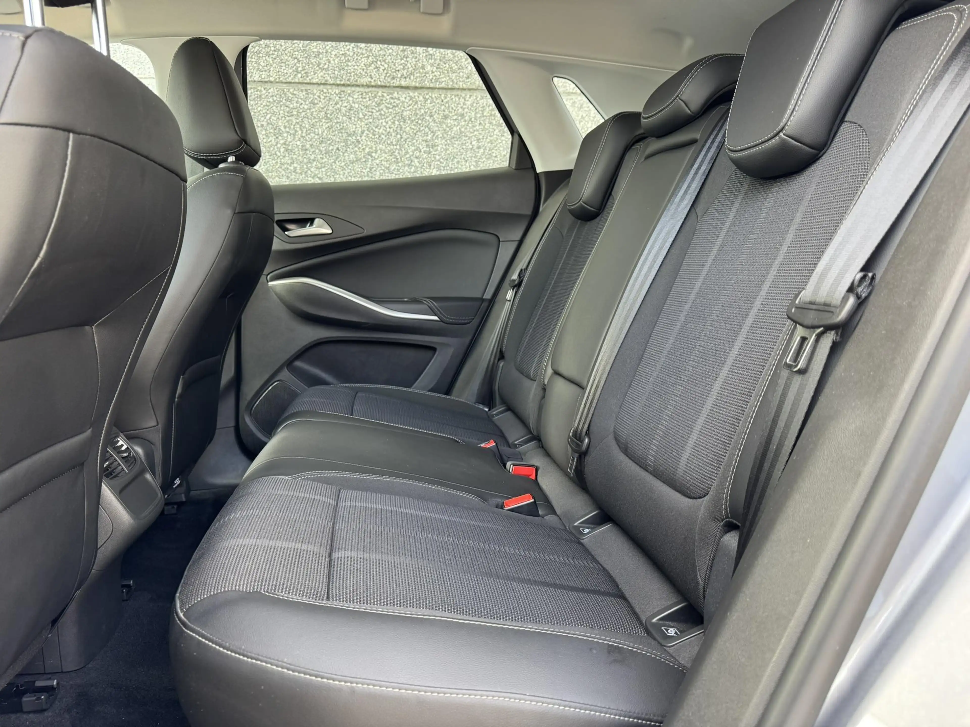 Opel Grandland 1.2T 130PK GS GPS/CAMERA/WINTERPACK/KEYLESS — photo 12