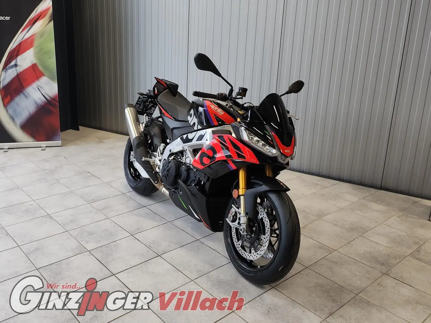 Aprilia Tuono Schwarz - 1