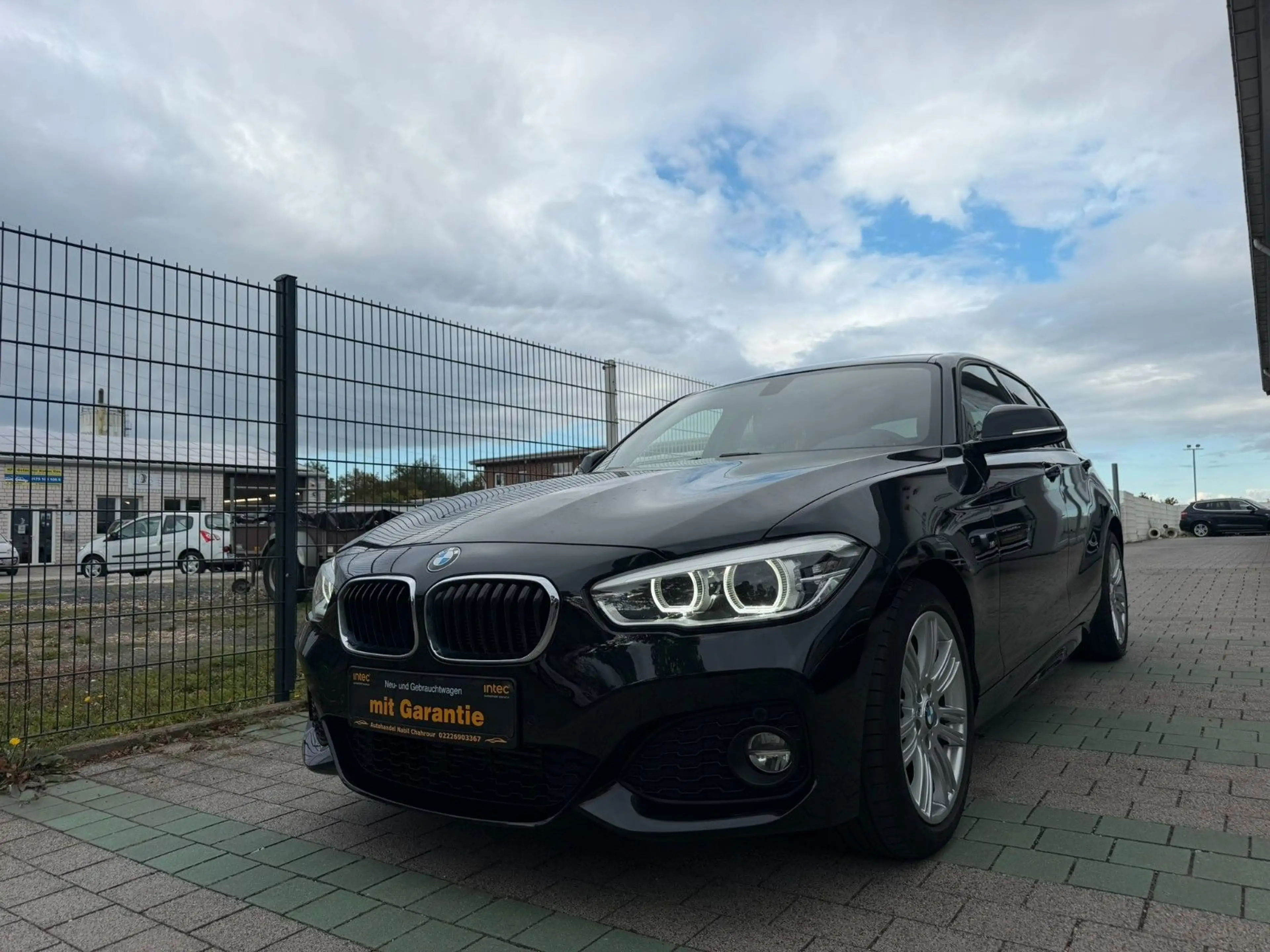 BMW 116 d M Sportpaket Alcantara Navi Sitzheizung LED — photo 3