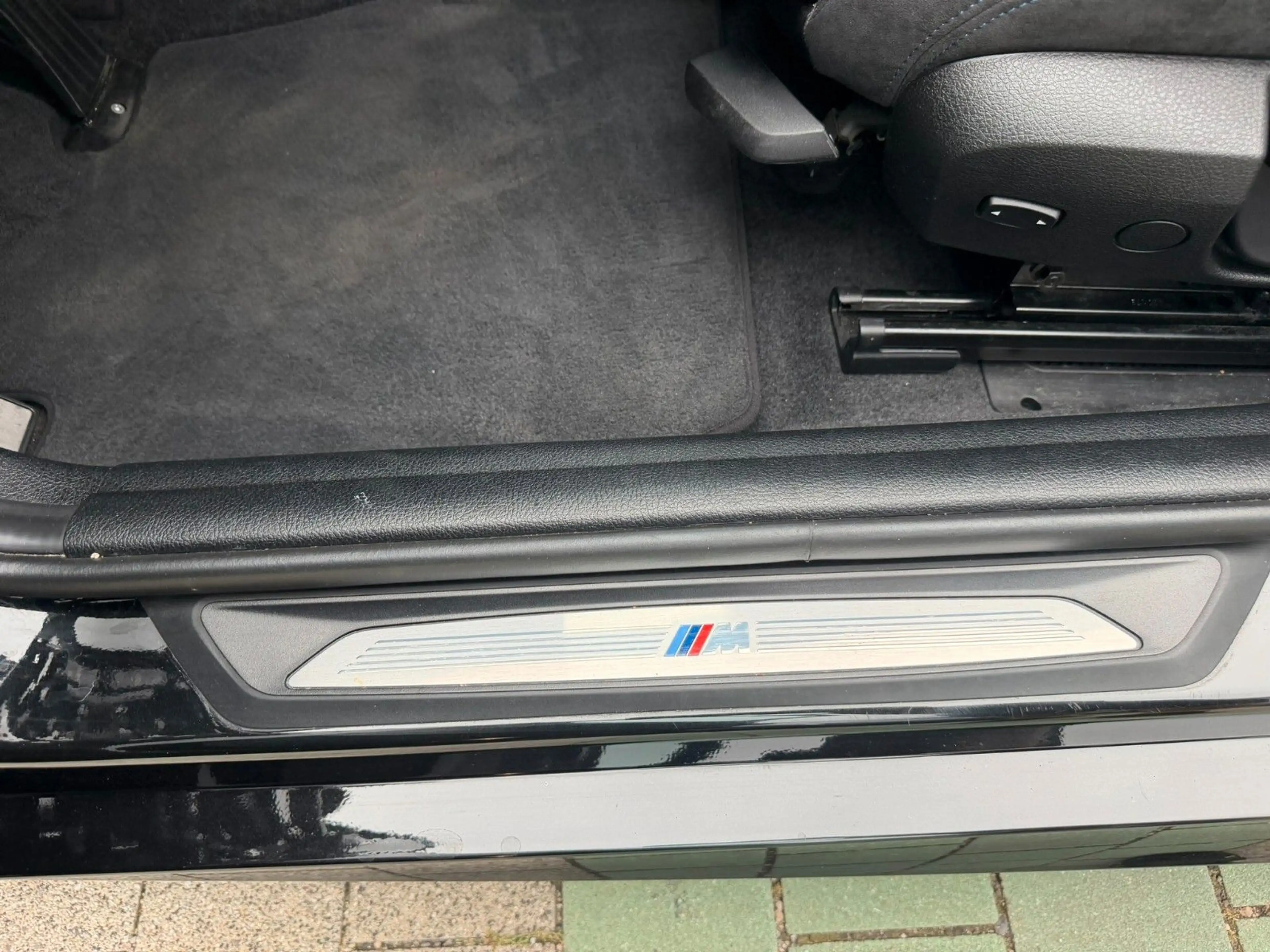 BMW 116 d M Sportpaket Alcantara Navi Sitzheizung LED — photo 23