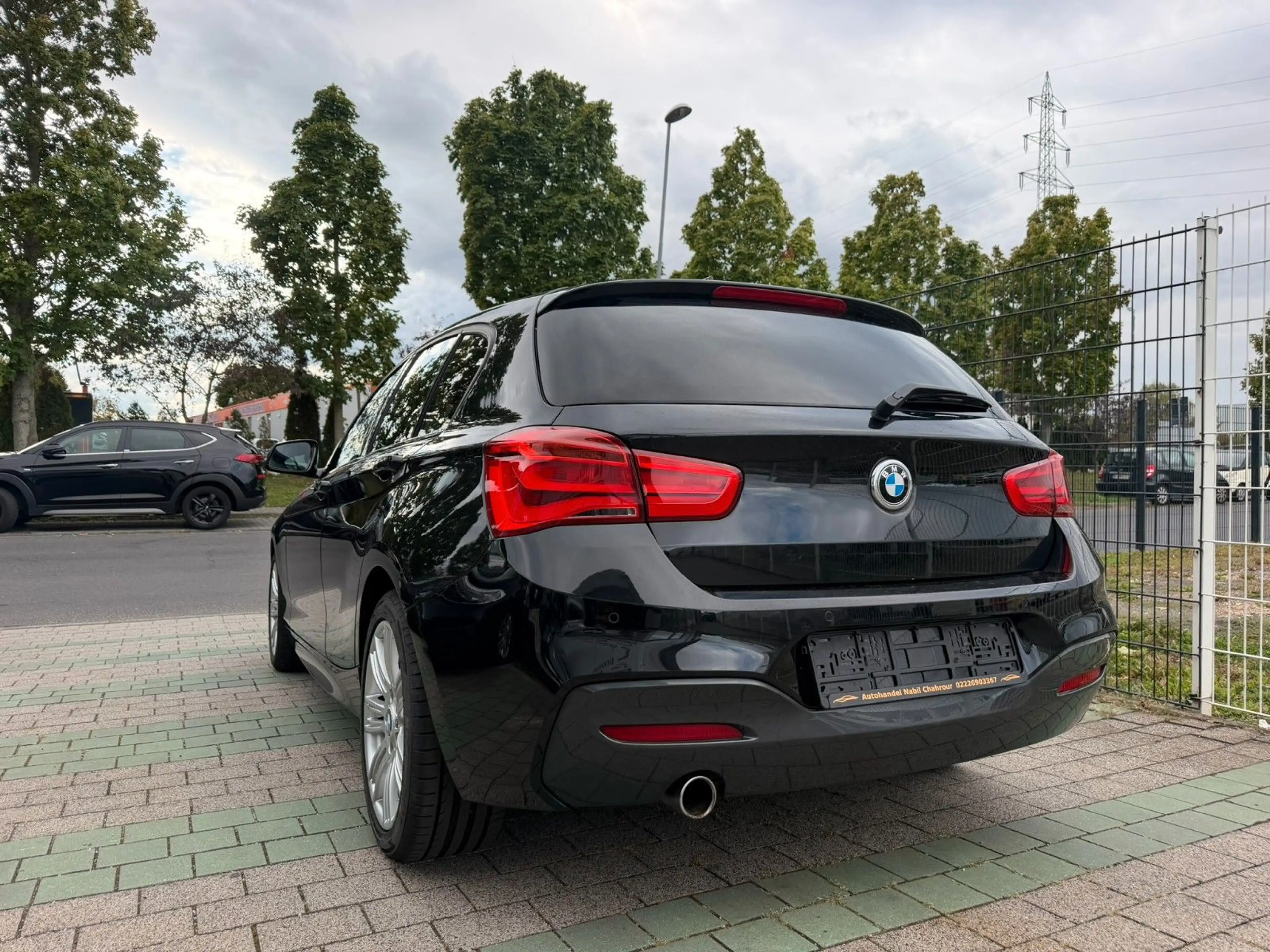 BMW 116 d M Sportpaket Alcantara Navi Sitzheizung LED — photo 9