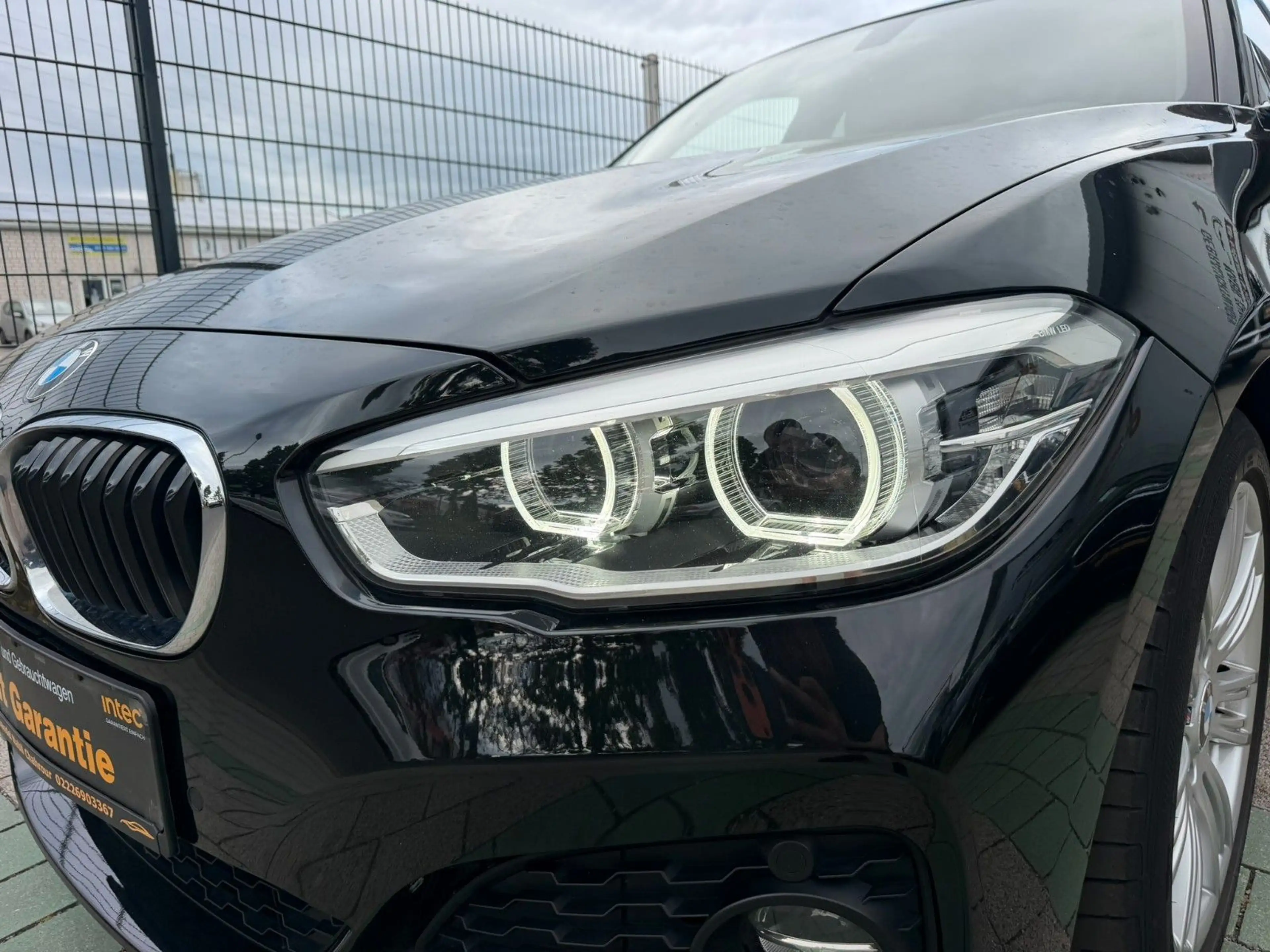 BMW 116 d M Sportpaket Alcantara Navi Sitzheizung LED — photo 14