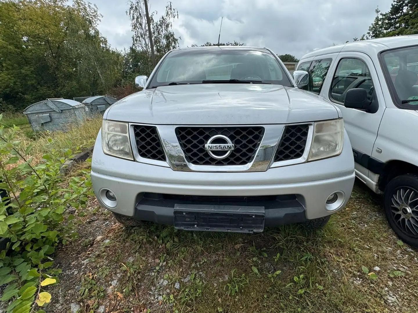 Nissan Navara Pickup Doppelkabine Comfort 4X4 Silber - 2