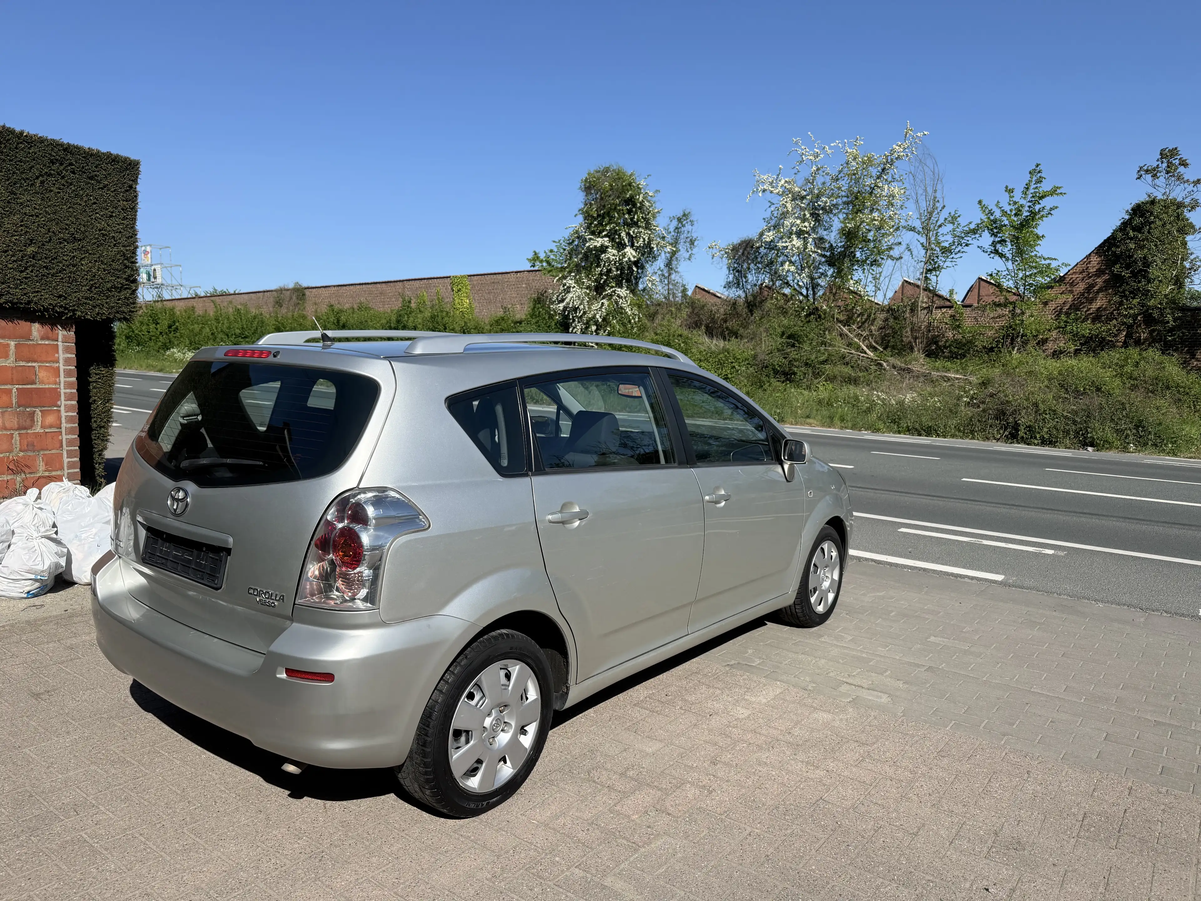 Toyota Corolla Verso 7 PLACE - PRETE A IMMATRICULÉ -GARANTIE 1 An. — photo 3