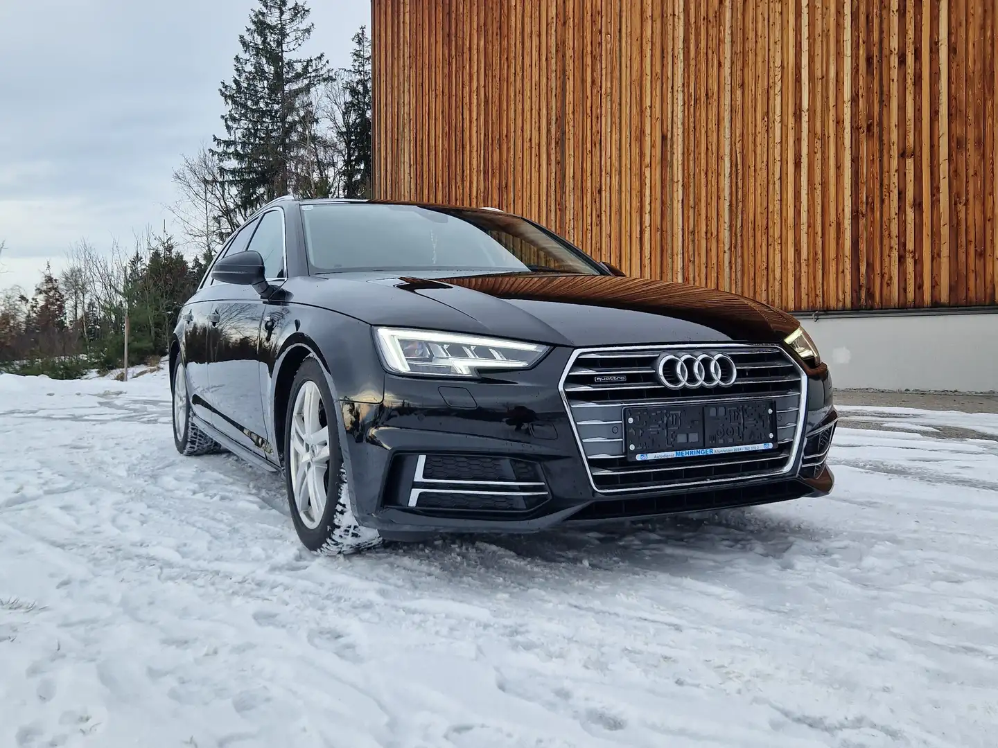 Audi A4 Avant 2,0 TDI quattro S-tronic Schwarz - 1