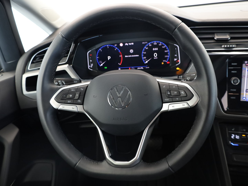 Volkswagen Touran Friends TDI DSG — photo 15