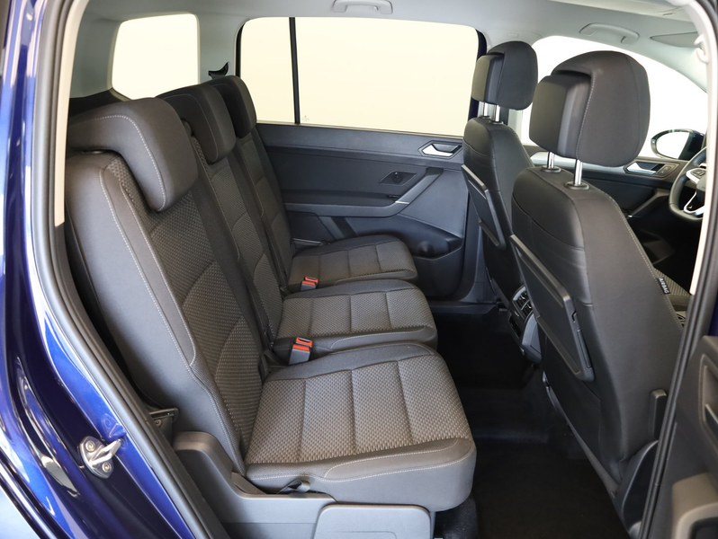 Volkswagen Touran Friends TDI DSG — photo 10