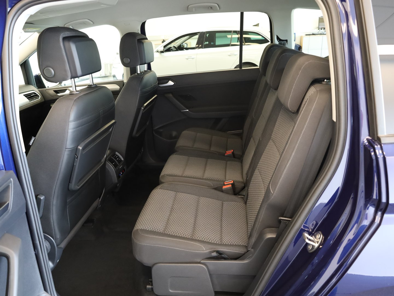 Volkswagen Touran Friends TDI DSG — photo 11