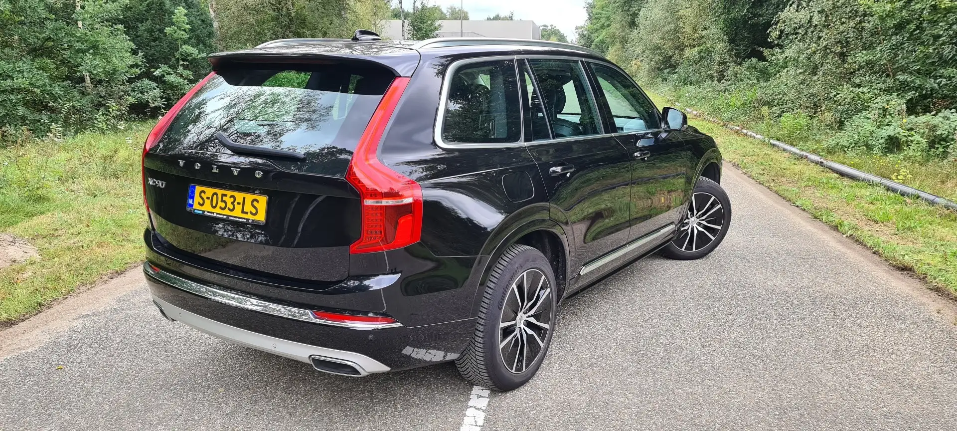 Volvo XC90 Lux en zuinig 2.0 T8 AWD Bns Pro met veel Opties Černá - 2