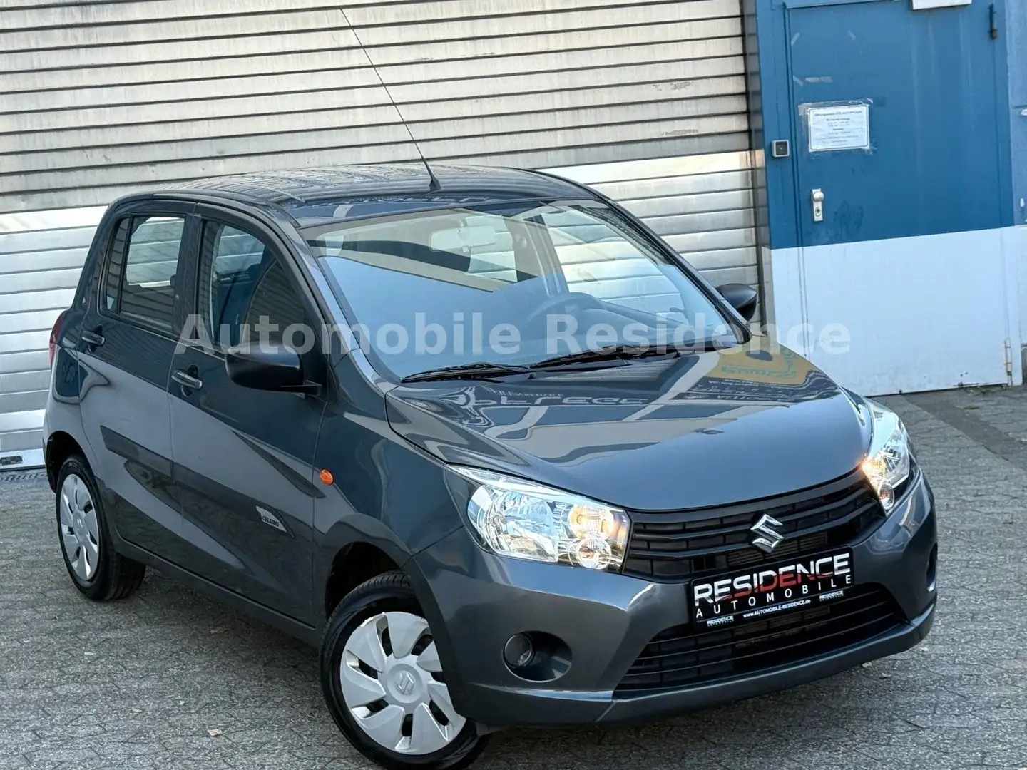 Suzuki Celerio 1.0 AGS Club AUT.*KLIMA*PDC*E-PAKET*1HD* Grau - 2