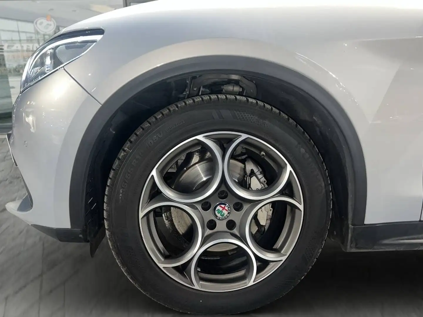 Alfa Romeo Stelvio 2.2 t Business Q4 190cv auto Con NAVIGATORE Argent - 2