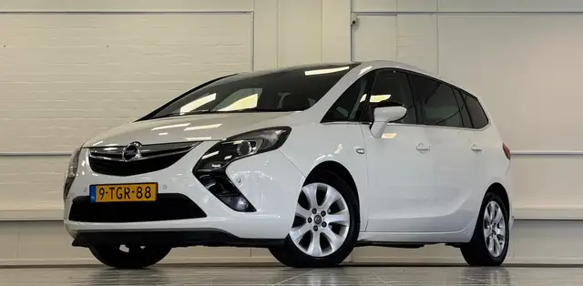 Opel Zafira main image