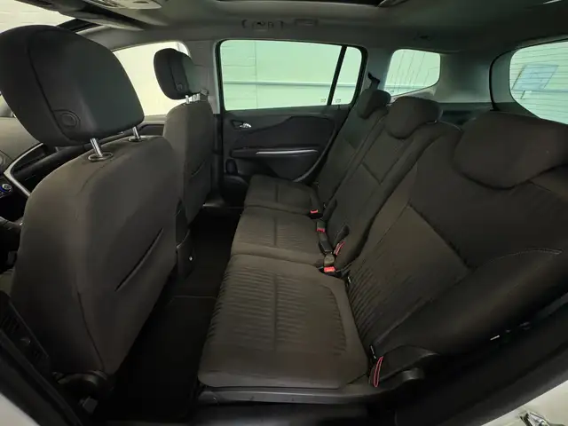 Opel Zafira view 12