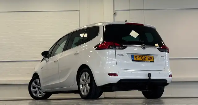 Opel Zafira view 6