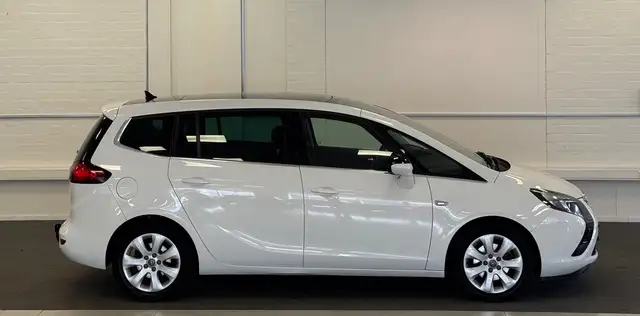 Opel Zafira view 5