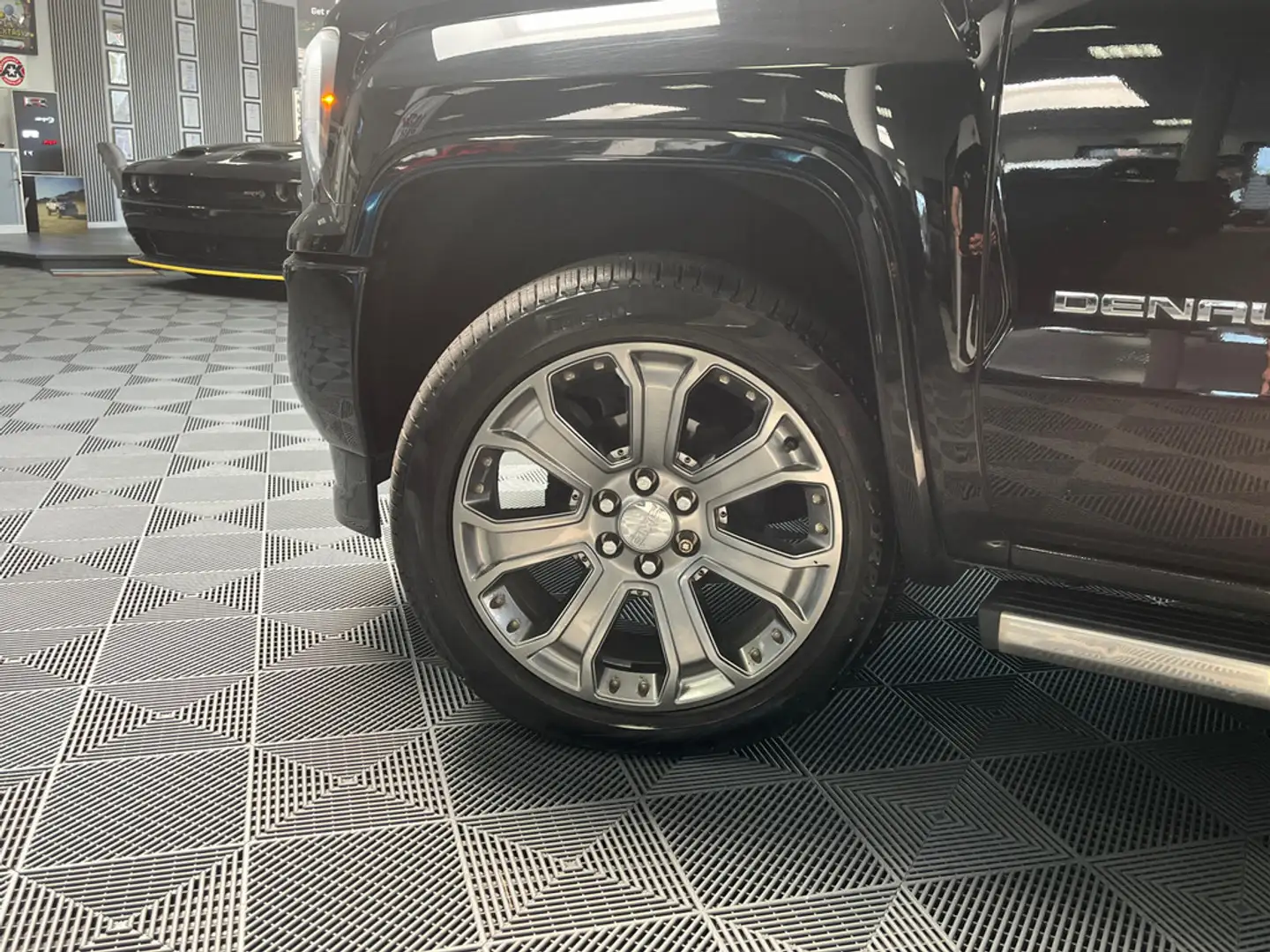GMC Sierra Denali Ultimate 6,2 V8 Bose, Schiebdach, Backflip Schwarz - 2