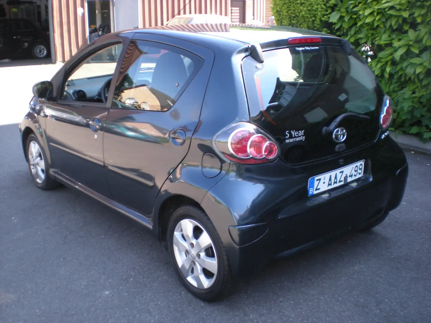 Toyota Aygo 1.0i VVT-i Toronto Vert - 2