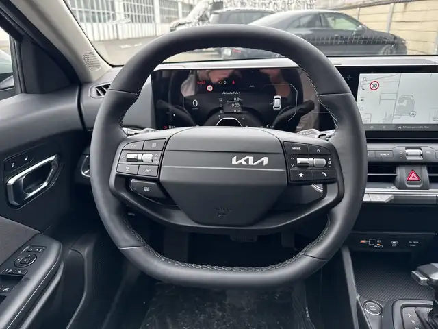 Kia K4 view 9