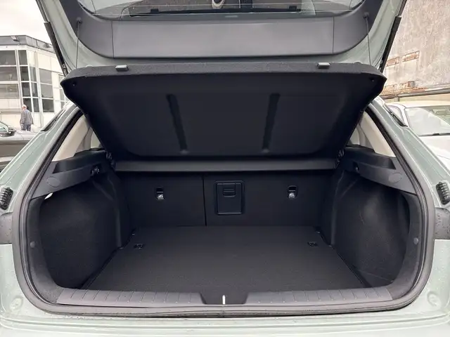Kia K4 view 15