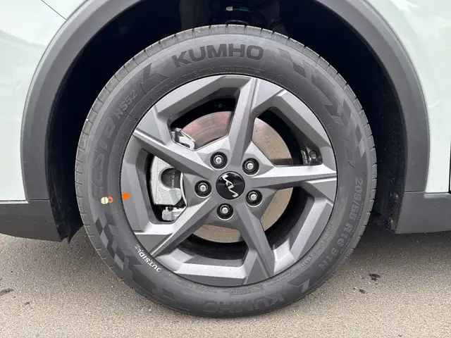 Kia K4 view 13